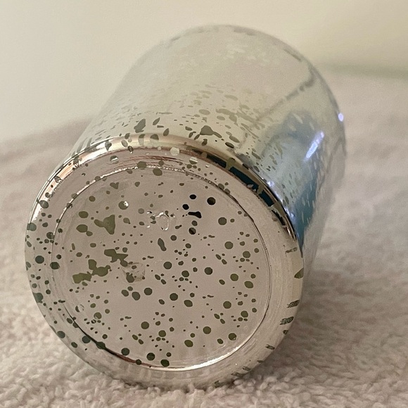 COLLECTION of BALL-JAR LIGHT + FLAMELESS/FLICKERING VOTIVE CANDLE… - Picture 6 of 12